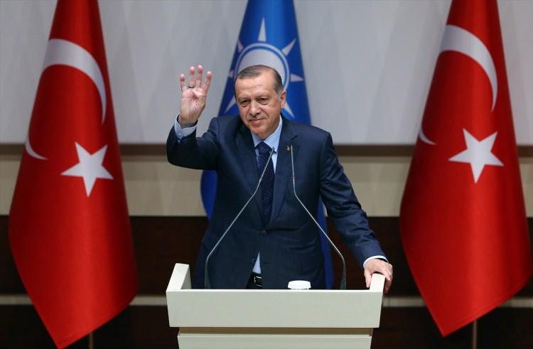 <p><strong>FITRAT</strong></p>
<p>Bir davanın, yolun, sürecin ya da mesleğin içinde barındırdığı, kaçınılmaz olan, olumlu ve olumsuz tüm sonuçları anlatan ifade. yaradılış. isim.</p>