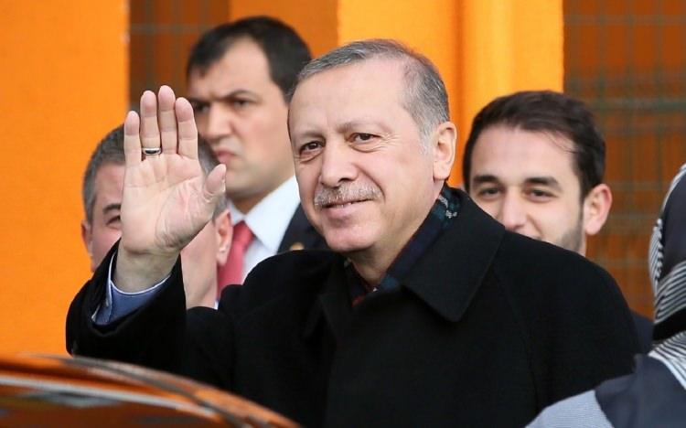 <p><strong>MAŞA</strong></p>

<p>Türkiye Cumhuriyeti Devleti ve hükümetinin bekasına tehdit oluşturan iç ya da dış güçlerle işbirliği içine giren ve bu güçlerin hedeflerine ulaşmalarına aracılık eden kişi, kurum ya da kuruluşlar. isim.</p>

<p><a href="http://video.haber7.com/video-galeri/90402-erdogan-masa" target="_blank"><span style="color:#FFFFFF"><strong>VİDEOSUNU İZLEMEK İÇİN TIKLAYINIZ...</strong></span></a></p>
