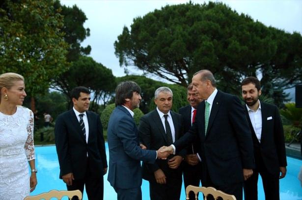 Erdoğan sanatçı ve sporcuları ağırladı