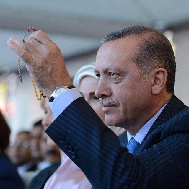 <p><em><strong><a href="http://video.haber7.com/video-galeri/62559-cumhurbaskani-erdogandan-taksi-duragina-ziyaret">​HABERİN VİDEOSUNU İZLEMEK İÇİN TIKLAYINIZ...</a></strong></em></p>
