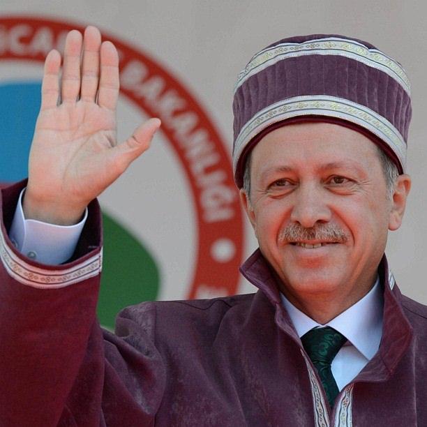 <p><em><strong><a href="http://video.haber7.com/video-galeri/62559-cumhurbaskani-erdogandan-taksi-duragina-ziyaret">​HABERİN VİDEOSUNU İZLEMEK İÇİN TIKLAYINIZ...</a></strong></em></p>
