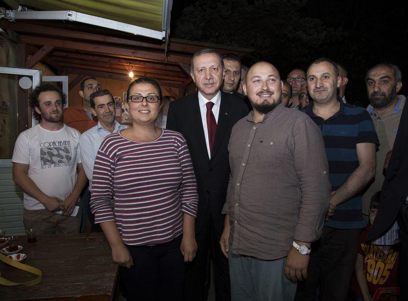 <p><em><strong><a href="http://video.haber7.com/video-galeri/62559-cumhurbaskani-erdogandan-taksi-duragina-ziyaret">​HABERİN VİDEOSUNU İZLEMEK İÇİN TIKLAYINIZ...</a></strong></em></p>
