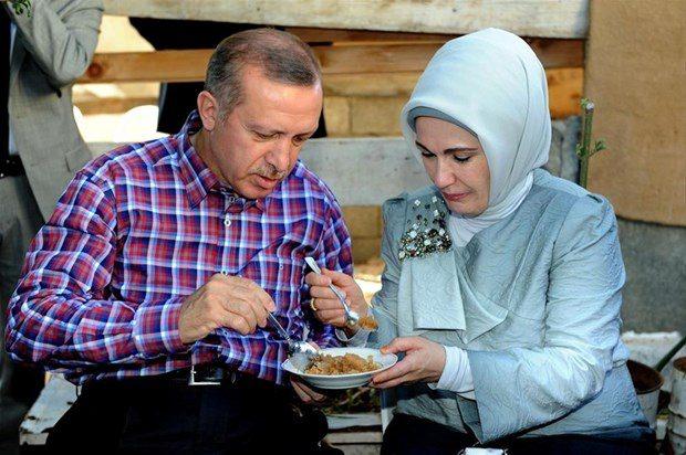 <p><em><strong><a href="http://video.haber7.com/video-galeri/62559-cumhurbaskani-erdogandan-taksi-duragina-ziyaret">​HABERİN VİDEOSUNU İZLEMEK İÇİN TIKLAYINIZ...</a></strong></em></p>
