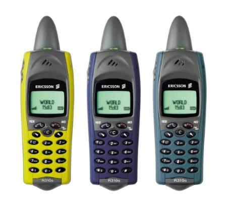 Ericsson R310s  Günümüzde antenli telefonlar tercih edilmediği için üretimleri yok denecek kadar az. Geçmişte ise yaşanılan en önemli sorunlardan birisi telefonun yeterli sinyali alamamasıydı. Ericsson bu sorunu telefon üzerinde çözebilmek için R310s modelini 2000 yılında piyasaya sürdü. 173 gram ağırlığındaki model 160 saat bekleme süresi ve 6,5 saat konuşma süresi ile de dikkat çekmişti.