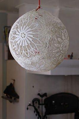 <p>Annelerinizin yaptığı danteller hala sandığınızda mı duruyor?</p>