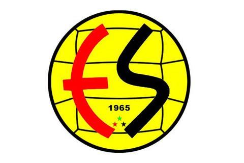 ESKİŞEHİRSPOR - GELENLER: Aytaç Kara (Altay), Ruud Boffin (West Ham United), Mehmet Güven (Manisaspor), Kerem Bulut (Boleslav), Serol Demirhan (Ankaragücü), Ufuk Budak (Freiburg), Patryk Malecki (Wisla Krakow) - GİDENLER: İvesa (Elazığspor), Koray Arslan (Antalyaspor), Volkan Yaman (Kasımpaşa), Akos Elek, Rodrigo Tello, Bülent Ertuğrul,