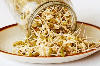 <p>- Ayrıca bol miktarda fosfor, demir, bakır, manganez, potasyum ve sodyum da barındırır.</p>
<p>- Soya fasulyesi, vücudumuzun ihtiyaç duyduğu protein bakımından da zengin bir gıda maddesidir.</p>
