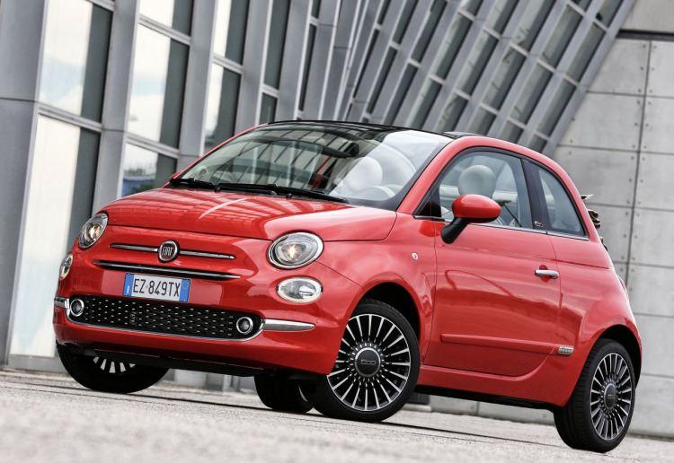 <p>Fiat 500</p>
<p>2017 çıkışlı başlangıç fiyatı: 64.900 TL<br />
2016 çıkışlı başlangıç fiyatı: 54.900 TL </p>
