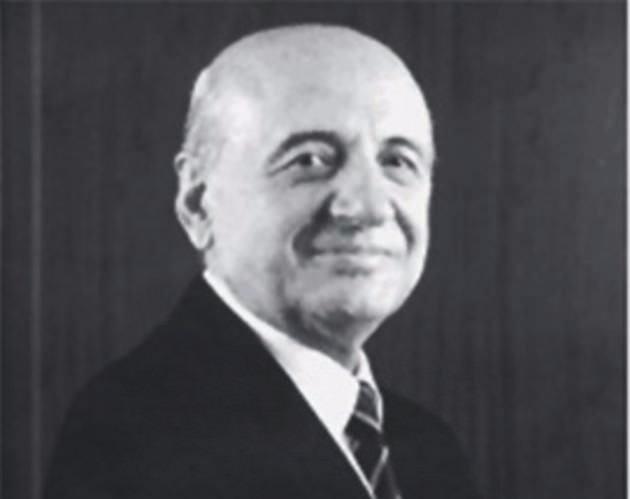 <p>1950'de daha sonra Doğuş Holding'in temeli olacak olan şirketini 9 bin lira sermaye ile kuran Ayhan Şahenk, İrili ufaklı 16 baraj ve toplam 66 inşaat projesini gerçekleştirdi.</p>
