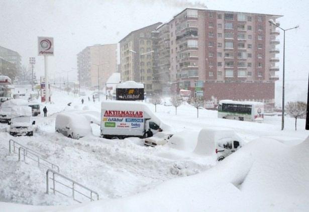 <p>İşte doğuda bir birinden ilginç kar manzaraları:</p>