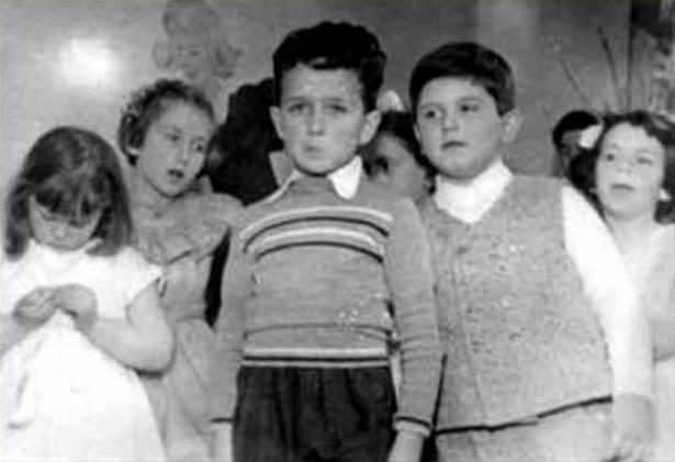 <p>Erol Evgin</p>
