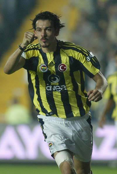<p>Servet Çetin</p>

<p>Fenerbahçe (2003-2006)</p>
