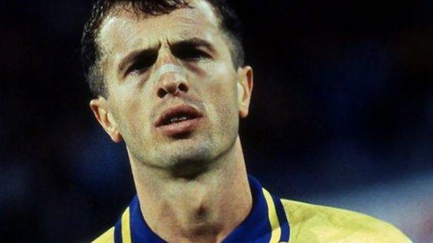 <p>Saffet Sancaklı</p>
<p>Fenerbahçe (1996-1998)</p>