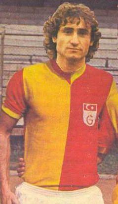 <p>Selçuk Yula</p>
<p>Galatasaray (1991–1992)</p>
