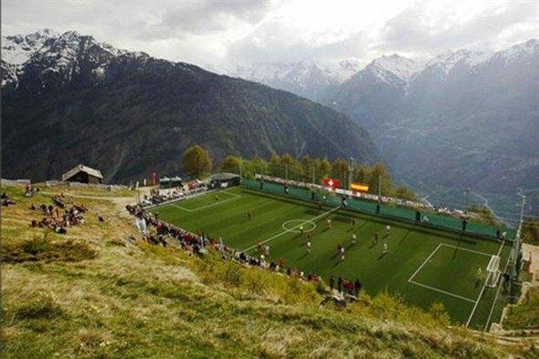 <p>Ottmar Hitzfeld Stadı-İsviçre</p>
