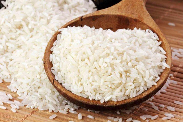 <p>Pirincin önemli bazı hastalıkları önlediğini biliyor muydunuz? Sizler için sevilerek tüketilen bu besin kaynağının faydalarını araştırdık. İşte pirincin faydaları ve önlediği hastalıklar...</p>
