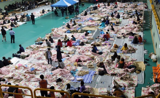 Güney Kore'nin güney kıyısı açıklarında dün meydana gelen feribot kazasında yaşamını yitirenlerin sayısı 9'a yükseldi.