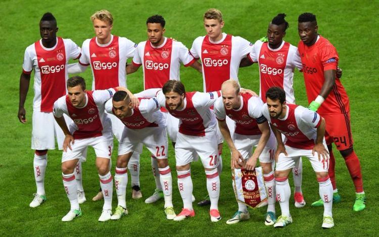 <p>Ajax: 33 Şmapiyonluk (Hollanda)</p>

