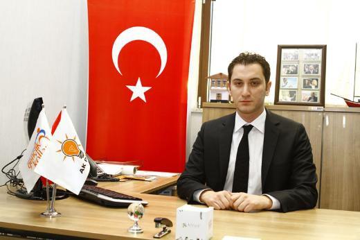 AK Parti Gençlik Kolları Başkanı Zafer Çubukçu- İngilizce İşletme Bölümü Mezunu. 
