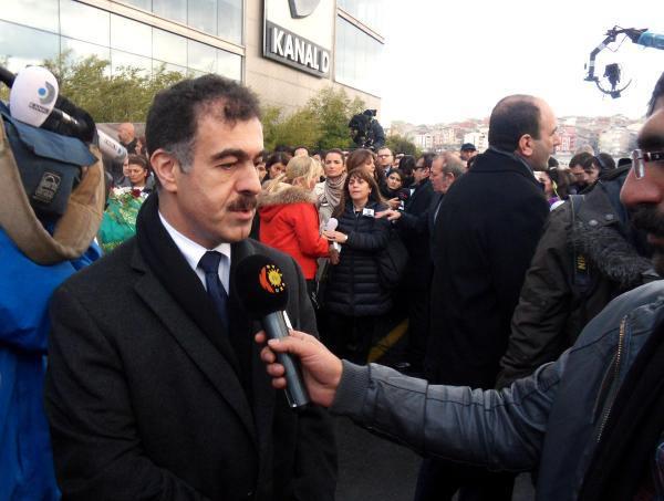 KUZEY Irak'taki Bölgesel Kürt Yönetimi Başkanı ve Irak Kürdistan Demokrat Partisi (KDP) lideri Mesut Barzani, yakından tanıdığı gazeteci Mehmet Ali Birand'ın cenaze törenine KDP'nin Dış İlişkiler Sorumlusu ve Türkiye eski Temsilcisi Safin Dızai'yi gönderdi.