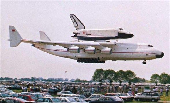 En büyük uçak İlk uçuşunu 1988’de yapan An-225, ‘Buran Uzay Mekiği’ni taşımak için üretildi.