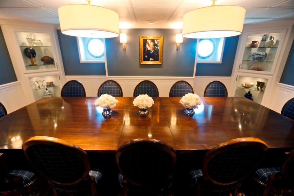 <p><strong>ÖZELLİKLERİ</strong><br />
Ağırlık: 100 bin ton<br />
Uzunluk: 337 metre<br />
Genişlik: 78 metre.</p>
