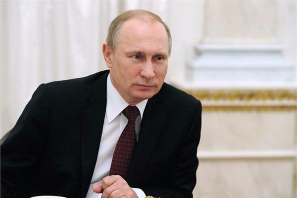 <p><strong>Vladimir Putin</strong><br />
Rusya Devlet Başkanı. Yıllık maaşı 136 bin dolar.</p>
