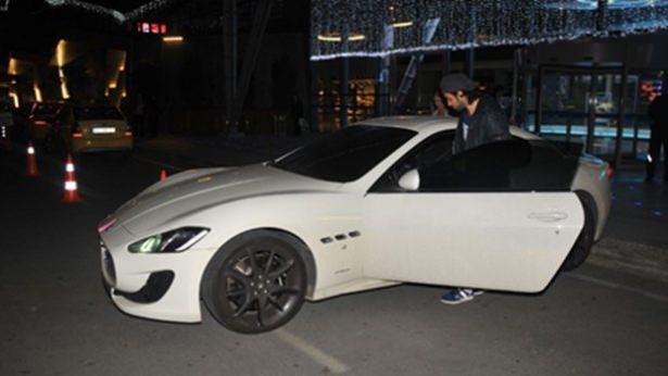 <p><span style="color:rgb(253, 253, 253)">Selçuk İnan</span><br />
<span style="color:rgb(253, 253, 253)">Maserati Gran Tourismo Sport</span></p>
