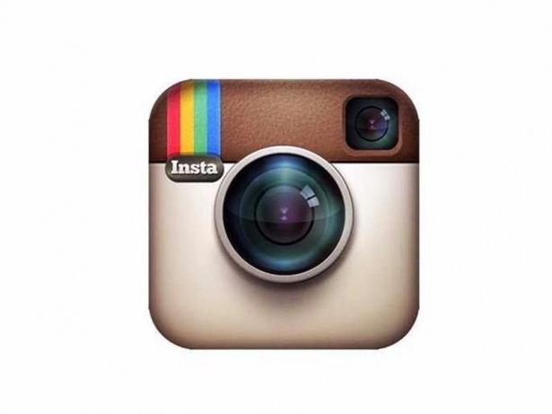 <p><strong>Instagram</strong></p>

<p>2010</p>
