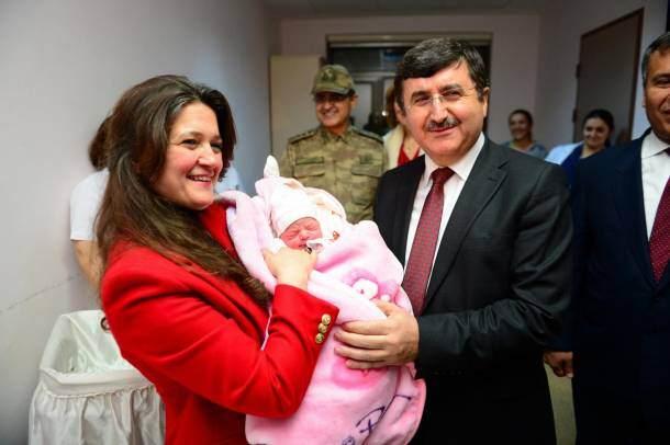 <p><strong>Buğlem</strong></p>

<p>Doğum yeri: Trabzon</p>

