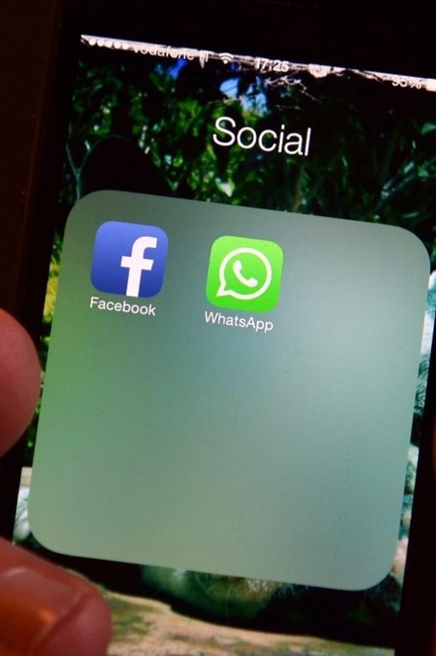 <p>Grup mesajlarından gelen bildirimleri kapatmak için mesaj kutusunun içinde yer alan grup bilgileri sekmesinden gelen mesajları sessize alabilirsiniz.</p>
<p> </p>