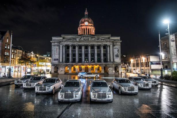 <p><span style="color:#FFFFFF">İngiltere’de faaliyet gösteren A.W.Lymn Cenaze Hizmetleri’nin filosunda Bentley ve Rolls-Royce marka araçlar bulunuyor.</span></p>