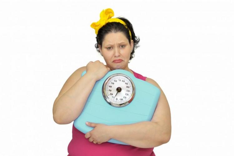 <p>Bekmezci, kilosu olması gerekeni iki kat ve üzerinde olan kişilerde ölüm riski sağlıklı kiloda olanlara göre 12 kat artıyor dedi.</p>

