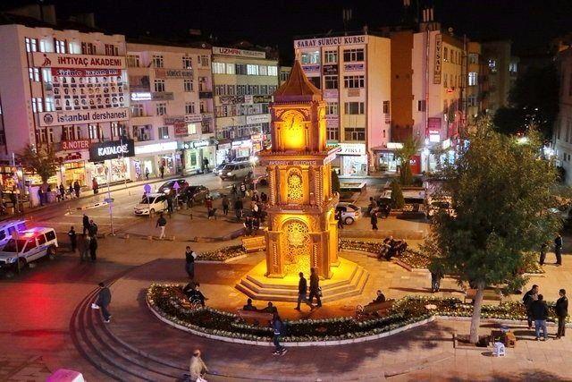 <p><strong>Aksaray</strong></p>
<p>Kayıtlı Suriyeli: 1,467</p>
<p>Şehir Nüfusu: 396,673</p>
<p>İl nüfusu ile karşılaştırma yüzdesi: 0.37</p>