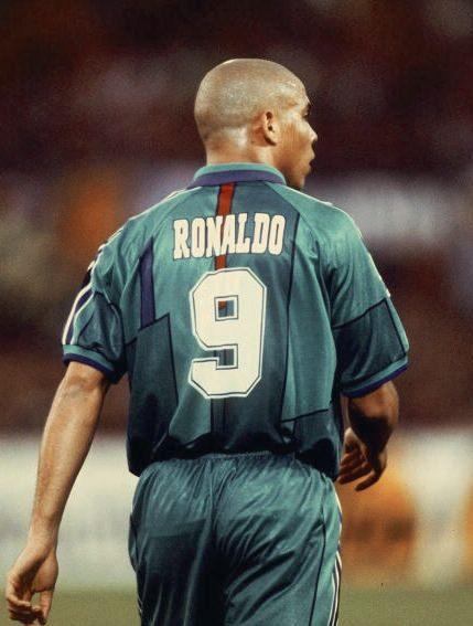 <p>Barcelonalı Ronaldo (1997)</p>
