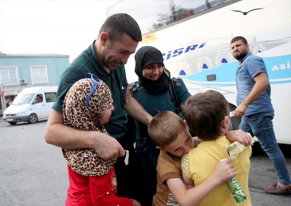 <p>Cumhurbaşkanı Recep Tayyip Erdoğan'a çok teşekkür ediyorum ve ona selam gönderiyorum. Allah onun İslam ümmeti için ve Türkler için başarısını büyütsün." ifadelerini kullandı.</p>
<p> </p>