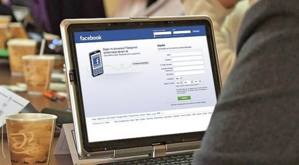 <p>Diğer fotoğraf paylaşım uygulamalarında olduğu gibi Facebook Messenger'ın yeni işlevini kullanabilmek için, ona fotoğraflarınıza ulaşma izni vermeniz gerekiyor. </p>
