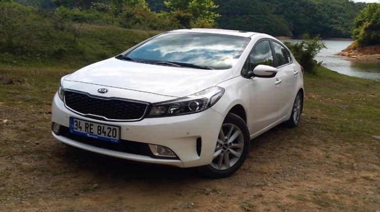 <p>Cerato’da 5.500 TL’ye varan indirim bulunuyor.</p>
