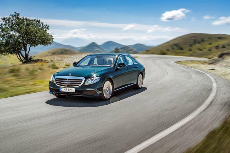 <p><em><strong>Ön Ödemeli Bakım Paketleri Kampanyası:</strong></em> Mercedes-Benz Yetkili Servisleri’nde ön ödemeli bakım paketleri ile 2 veya daha fazla periyodik bakımın önden satın alınması durumunda; %40’a varan indirimlerle orijinal yedek parça ve işçilikte sabit fiyat avantajından faydalanılabiliyor.</p>