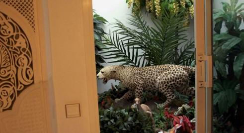 Aralarında Bin Ali ile eşi Leyla'nın da bulunduğu 114 kişinin eşyalarının sergilendiği fuar bir ay s&uuml;reyle a&ccedil;ık kalacak.  