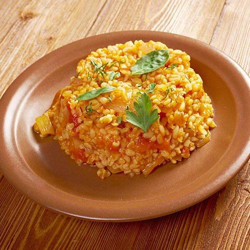 <p>Doku sağlığını koruyan ve dokuları güçlendiren nadir besin kaynaklarından bir tanesi olan bulgur ayn zamanda kas sağlığını da korur ve kaslarda yağ oranının seviyesini dengeleyebilir.</p>