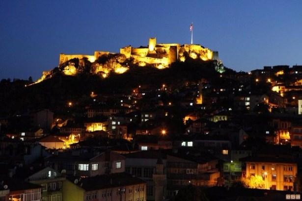 <p><strong>Kastamonu</strong><br />
TOPLAM:77.5<br />
ERKEK: 74.6<br />
KADIN: 80.5</p>