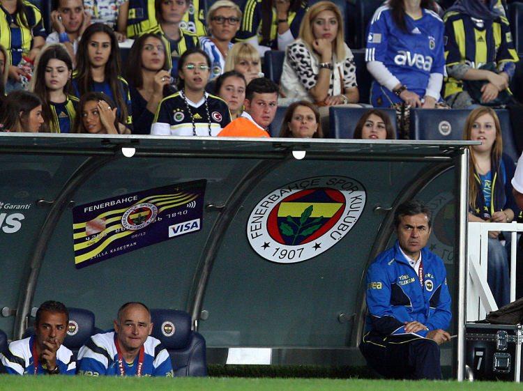 <p>2010/2011</p>

<p>Aykut Kocaman</p>

<p>39 puan</p>
