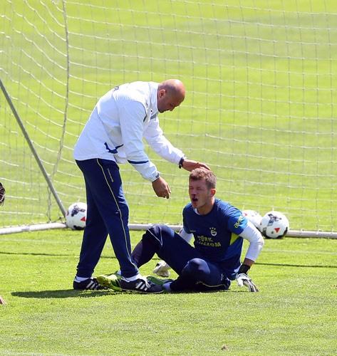 Zaman zaman futbolcular birbirlerine sert girerken, 3 oyuncu kısa  süreli sakatlık geçirdi. Maç sırasında Emre Belözoğlu, Mehmet Topal ve A2 takımı  kalecisi Murat Hocaoğlu sakatlık yaşadı. Emre ve  Mehmet Topal tedavi olmadan maça  devam ederken, Murat Hocaoğlu bir süre kenarda tedavi olduktan sonra yeniden  oynadı.