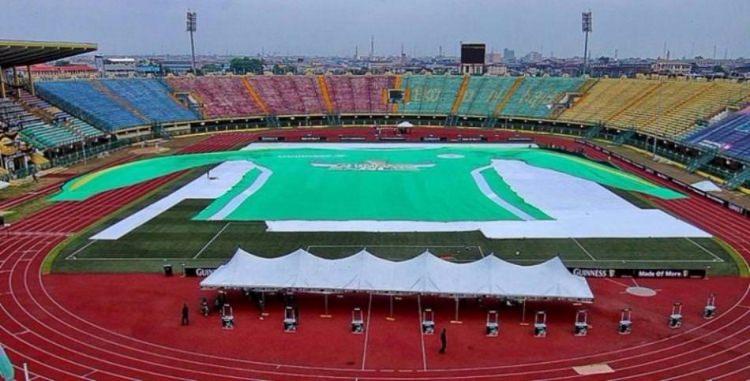 <p>En büyük futbol forması Ocak 2013'te Guinness Nigeria tarafından yapıldı. 73.55 metre genişliği, 89.67 metre uzunluk</p>
