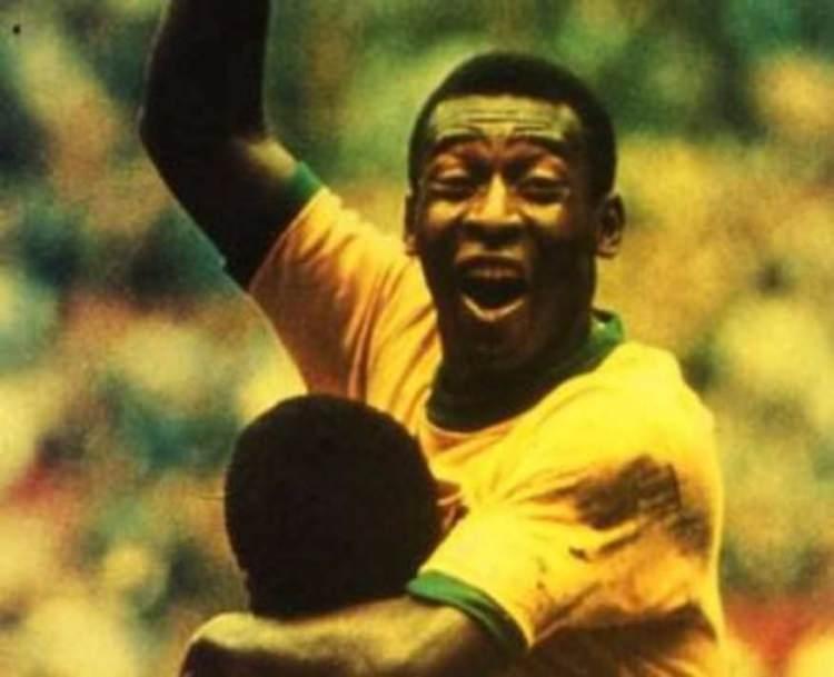 <p>Pele (Brezilya) | 1279</p>
<p><strong>EN ÇOK GOL ATAN FUTBOLCU</strong></p>