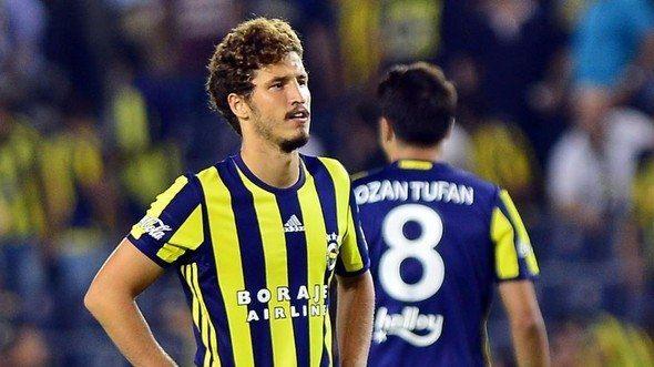 <p><strong>SALİH UÇAN </strong><br />
<br />
Gittiği Kulüp: <strong>Roma (Kiralama)</strong><br />
Kazanılan bonservis: <strong>4,75 M€</strong></p>
