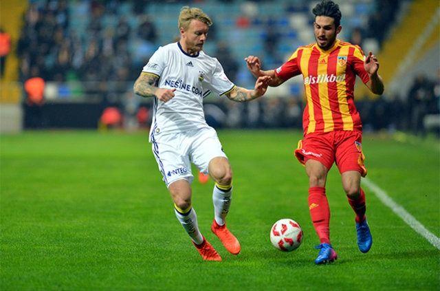 <p>Gerek Lens gerekse Sow’un bonservisi ile alınabilmesi için kilit isim ise Kjaer...</p>
