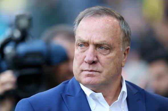 <p>Tribünü boş, hocası karamsar, oyun kurucu ve takım liderinden yoksun sarı lacivertli takımda Aytemiz Alanya beraberliğiyle birlikte sıkıntılar ve başarısızlığa tepki yönetim içinde de dillendirilmeye başlandı. 7’nci hafta sonunda 9 puanda kalması taraftarın şampiyonluk umuduna erken darbe indirdi. Sarı lacivertlilerde dilden dile dolaşan başarısızlığın temel nedenlerini şöyle sıralamak mümkün.</p>