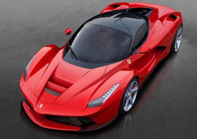 Geçtiğimiz yılın Mart ayında, Cenevre Otomobil Fuarı'nda sergilenen LaFerrari'nin fiyatı 1.300.000 Euro olarak açıklanmıştı.